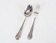 Children's 
spoon and fork 
of hallmarked 
silver.
15.5 cm.
