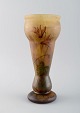 Daum Freres, 
Verrerie de la 
belle etoile, 
Croismare, 
Lysiés. Fuchsia 
vase in mouth 
blown art ...