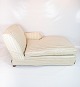 This chaise 
longue, from 
the 1960s, has 
been 
reupholstered 
with a 
beautiful 
bright satin 
cover, ...
