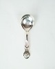 Marmelade spoon 
of hallmarked 
silver.
11.5 cm.