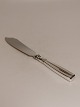 Lotus silver 
cutlery 830s 
layer cake 
knife Silver 
with steel W & 
S Sørensen 
Length 28cm.