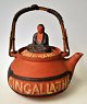 Herman A. 
Kähler teapot - 
Cingalla-The, 
ca. 1930, 
Næstved, 
Denmark. 
Rødler. Glazed 
inside. With 
...