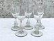 Port wine glass 
with grinds on 
stem, 11.8 cm 
high, 5.4 cm ok 
diameter * 
Perfect 
condition *