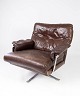 This armchair 
in patinated 
brown leather 
and metal frame 
is a timeless 
piece of 
furniture ...