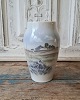 Royal 
Copenhagen vase 
decorated with 
landscape motif 

No. 2695/2037, 
Factory first
Height 15 cm.