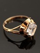 18 carat gold 
ring size 58 
with clear 
stone Swedish 
stamped item 
no. 478603