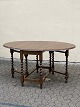 Gate-leg table 
/ folding table 
in oak with 
twisted legs. 
20th Century. 
Height: 
Approximately 
...