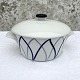 lyngby, Danild 
40, Blue flame, 
Pot with lid 
and handles, 
19cm wide, 7cm 
high, 2nd grade 
* Nice ...