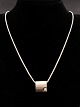 Sterling silver 
necklace 44 cm. 
and pendant 1.6 
x 1.4 cm. with 
pearl item no. 
496739