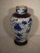 Chinese point 
vase anno 1800 
'