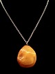 830 silver 
necklace 60 cm. 
with amber 
pendant 3.5 x 
4.2 cm. item 
no. 501847