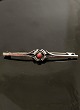 830 silver rod 
brooch 6.2 cm. 
with coral from 
silversmith 
Hugo Grunn item 
no. 506058