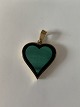 Elegant heart 
pendant with 
malachite in 14 
carat gold
Stamped 585
Height 30.21 
cm approx
Nice ...