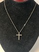 Elegant 
necklace with a 
cross in 14 
carat white 
gold
Stamped 585
Length 47 cm 
approx
Nice and ...