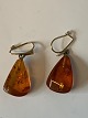 Earrings with 
Amber 14 carat 
Gold
Stamped 585
Height 30.89 
mm approx
Nice condition