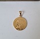 1915 Gold 
United States 
$2.5 Dollar 
Indian head 
quater Eagel. 
It is made for 
a necklace.
21.6 ...