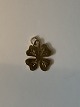 Four-leaf 
clover in 14 
carat gold
Stamped 585
Measures 22.19 
mm approx
Thickness 0.67 
mm
The ...