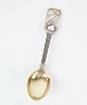 Memorial spoon 
from Christmas 
1938 with 
beautiful 
decorative 
pattern 
three-towered 
silver. Is in 
...