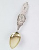 Royal Souvenir 
spoon from 1925 
with nice 
pattern. In 
good used 
condition.
L: 17.5
