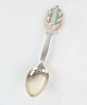 Jubilee spoon 
in 
three-towered 
silver with 
Danish flag of 
very good 
quality. In 
fine used ...