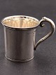 Silver 
children's mug 
7.5 cm. nice 
condition no 
engravings item 
no. 524533