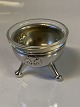 French Lily 
salt pan silver 
stain
A little 
chipped in 
effort
Height Approx. 
3.5 cm
Nice and ...