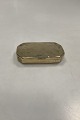Antique Snuff 
Box in Brass
Measures 
12,7cm 7,5cm x 
1,7cm ( 5 inch 
x 2.95 inch x 
0.67 inch )