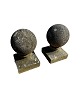 A pair of stone 
gate posts / 
balls from the 
beginning of 
the 20th 
century.
Dimensions in 
cm: ...