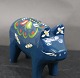 Dalecarlian pig 
of wood from 
Sweden with 
normal usage 
wear.
Blue Dala pig
L 13cms
Stock: 1