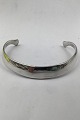 Jacob Hull Buch 
+ Deichmann 
Silverplated 
Childs Neck 
Ring Measures 
Diam 10.5 cm 
(4.13 inch) ...