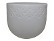 Bing & 
Grondahl, mini 
white 
flowerpot.
This was 
produced 
between 1970 
and 1983.
Decoration ...