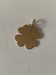 Four-leaf 
clover in 14 
carat gold
Stamped 585
Measures 16.26 
mm approx
With the reed 
20.00 mm ...