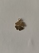 Four-leaf 
clover in 14 
carat gold
Stamped 585
Measures 13.52 
mm approx
With the 
eyelet 18.00 
...