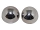 Sterling silver 
modern earrings
Hallmarked 
"925".
Diameter 2.2 
cm.
Excellent 
condition.