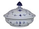 Bing & Grøndahl 
Blue 
Traditional 
(Blue Fluted 
Plain), lidded 
bowl.
The factory 
mark tells, ...