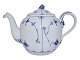 Bing & Grondahl 
Blue 
Traditional 
(Blue Fluted), 
tea pot.
The factory 
mark tells, 
that this ...