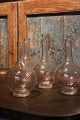 Old Swedish 
wine / water 
carafe in 
mouth-blown 
twisted glass. 
H: 21cm. Dia.: 
12cm. (4 pieces 
...