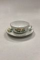 Bing and 
Grøndahl 
Eranthis Tea 
Cup and Saucer 
No. 108 
Measures 10 cm 
/ 3.94 in. 
Contains 1.5 dl