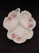 Porcelain 
cabaret dish 29 
x 27 cm. with 
bird decoration 
19.c. Item No. 
562648