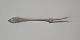 Empire cold cut 
fork in silver 
from 1924 
Stamped the 
three towers 
Length 15 cm.