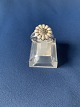 Stylish 
Marguerite 
ladies ring 
silver
Stamped 925s
Size 61
Nice and well 
maintained 
condition