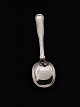 Georg Jensen 
double fluted 
sterling silver 
compote spoon 
14.5 cm. Item 
No. 576329