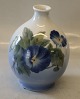790-1813 RC 
Vase with blue 
flowers 17.5 cm 
Royal 
Copenhagen  In 
mint and nice 
condition