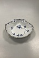Early Royal 
Copenhagen 
Large Blue 
Fluted Plain 
Clam Bowl with 
gold edge
Measures 
19,3cm x ...