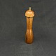 Height 21 cm.
Stamped Pat. 
Note AH 
Denmark.
Beautiful 
modern pepper 
grinder in 
solid teak ...