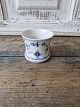 Royal 
Copenhagen Blue 
fluted 
cigarette cup 
No. 2158, 
Factory first
Height 6,5 cm.