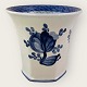 Royal 
Copenhagen, 
Aluminia, 
Trankebar, Vase 
#11/ 1239, 
11.5cm in 
diameter, 
10.5cm high, 
Employee ...