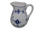 Blue 
Traditional 
Thick porcelain
Creamer