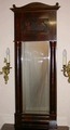 Console Mirror 
of mahogany 
1860. Sanded 
glass
