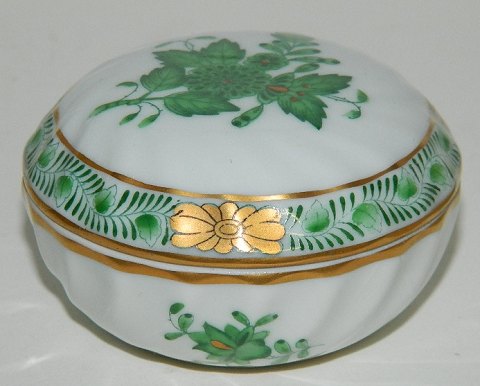 Lidded bowl in porcelain from Herend, Hungary
